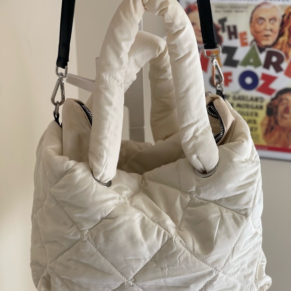 Zara Off White Quilted Tote w/ Removable Strap - Picture 7 of 9